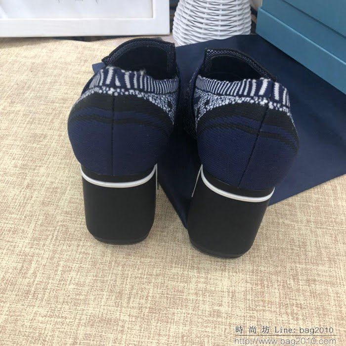 PRADA普拉達 2019頂級版本 刺繡系列 春夏時尚 粗跟方頭單鞋 網紅同款  ljl1041